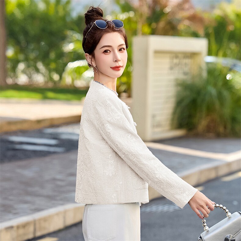 新中式刺绣亮片小香风短外套女2025春季新款小个子超好看圆领上衣,女装短外套,朵莱米