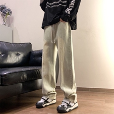 泥黄色