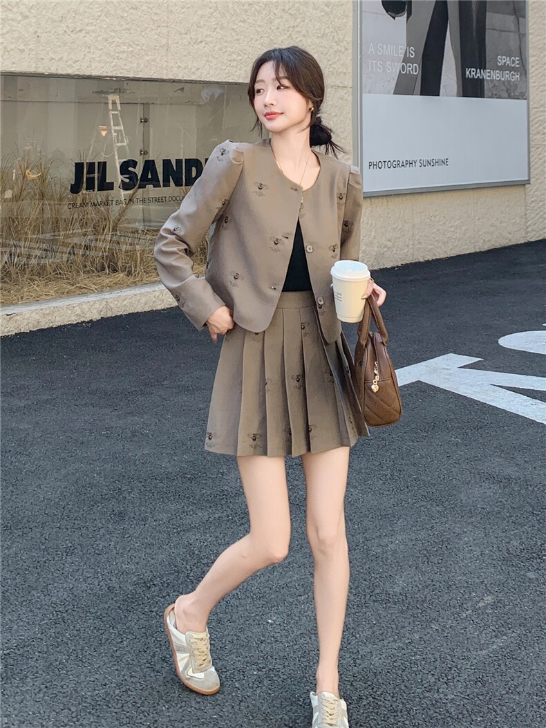 主推现货-2025年秋季新款气质小香风套装百褶裙两件套女,女装套装/套裙,霓裳依族