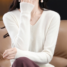 秋季新款舒适时尚百搭小V领针织衫女士简约优雅显瘦长袖毛衣，女装针织衫/毛衣，思牵羊绒