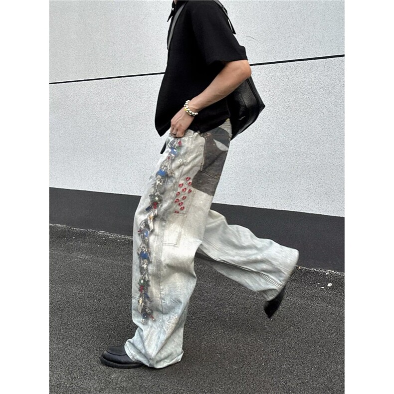 7880-P512025春夏新款多钥匙链条爱心小熊数码印花牛仔裤,男装牛仔裤,电商B323A