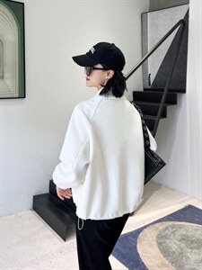 针织卫衣图片