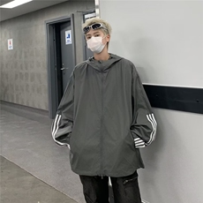 灰色