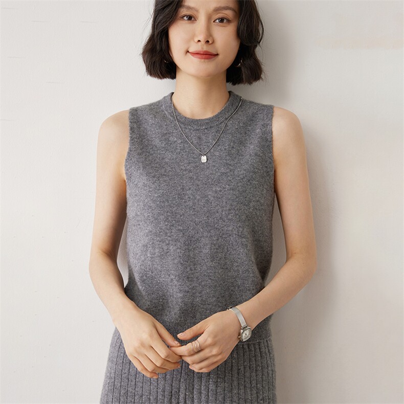 时尚女士背心吊带30%秋冬保暖显瘦无袖针织马甲，女装背心吊带，雪山红莲