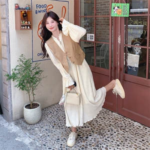 法式浪漫衬衫马甲套装裙女2025年秋季新款高级感甜美长裙两件套潮图片