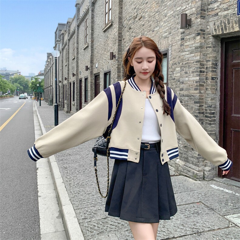 182-8512-P190-K268-卡其色拼接棒球服外套，女装短外套，帛香坊