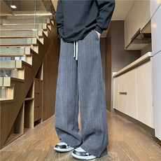 深灰色