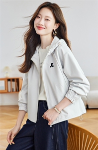 休闲连帽短款风衣外套女2025秋季新款时尚刺绣高级感百搭夹克上衣图片