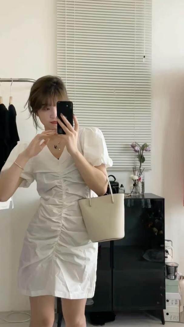 显瘦连衣裙仿，女装连衣裙，欧妮卡蒂蔓