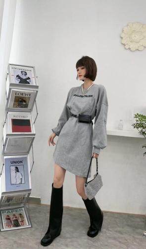 秋新款，其它，依洛菲