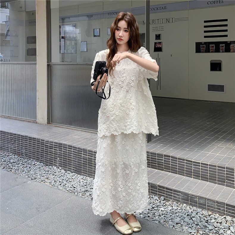 独特漂亮小套装裙女夏2025新款白色立体花朵上衣半身裙绝美两件套,女装套装/套裙,2C211