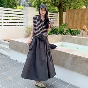 韩版时尚无袖条纹T恤套装女2025夏季新款显瘦工装半身长裙两件套图片
