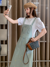 韩系减龄背带裙套装女2025春夏季新款少女感洋气上衣吊带裙两件套，女装套装/套裙，慧尚依恋
