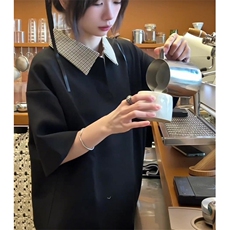 黑色