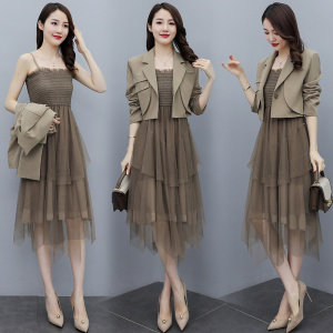 春季淑女裙吊带连衣裙小西装外套时尚两件套女装潮流套装，女装套装/套裙，微微衣阁