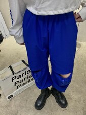 膝盖开口破洞裤，其它，Alissa Lin