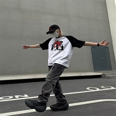 烟灰色