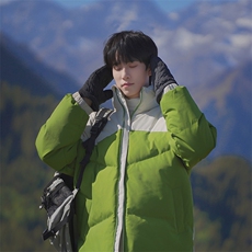 橄榄绿