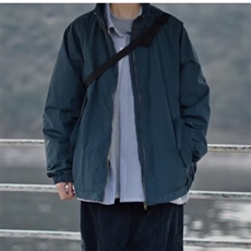 蓝色