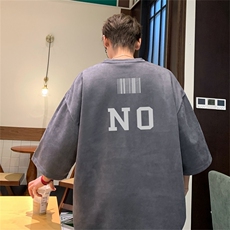 深灰色