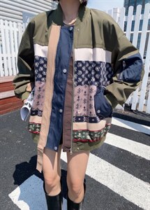 拼接款棒球服图片