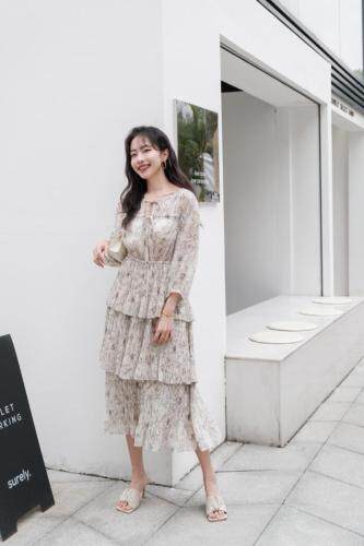 2021夏季新款韩版修身蛋糕连衣裙，女装连衣裙，易霏金熙