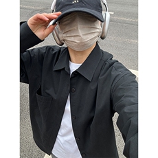 黑色