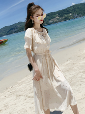 十一少女lii3.15新品”春风吹“挂脖气质俏皮碎花长裙连衣裙，女装连衣裙，依多米