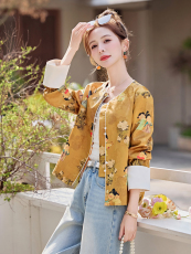 水衣源2712款缎面提花印花料新中式短款坠感超仙外套女，女装短外套，水衣源