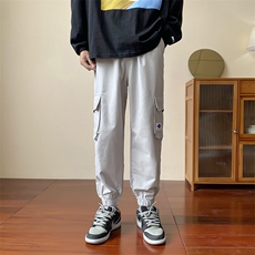 浅灰色