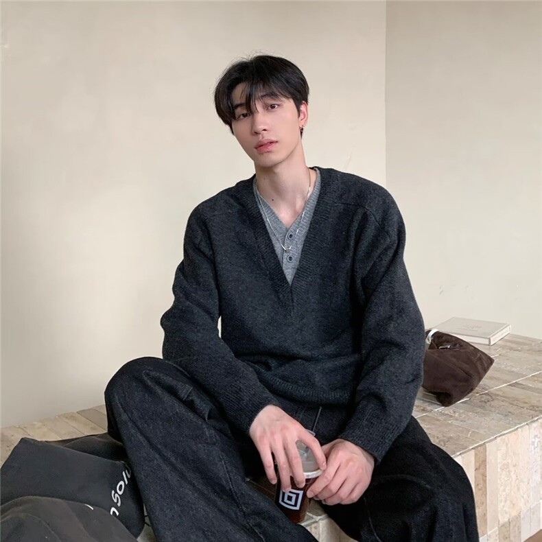 D082-P63 撞色假两件春秋新款宽松慵懒套头薄款设计感针织衫图片