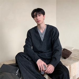D082-P63 撞色假两件春秋新款宽松慵懒套头薄款设计感针织衫图片