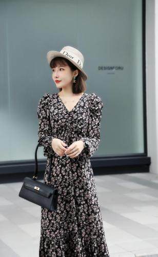 夏季新款连衣裙，女装连衣裙，蜜雪·薇琪