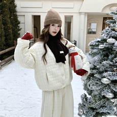 新款有货菱格90绒套装配围巾5320P305K458，女装套装/套裙，2C176