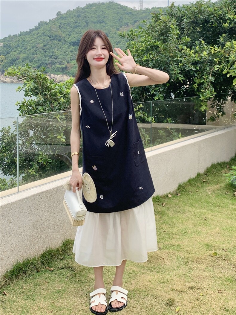 刺绣无袖连衣裙女夏季2026新款韩系减龄休闲甜美假两件拼接背心裙,女装连衣裙,艾米莉亚