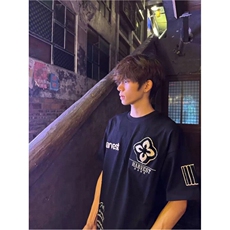 藏青色