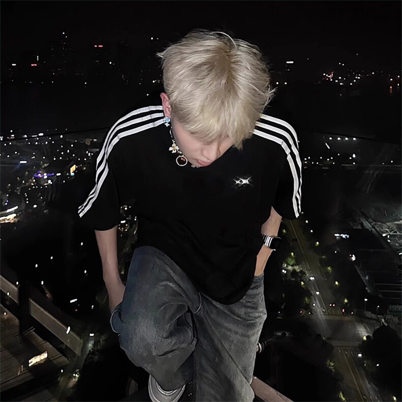 抖音得物高品质二开240克宽松纯棉美式潮牌三条杠织带短袖T恤，男装T恤，电商A486-1