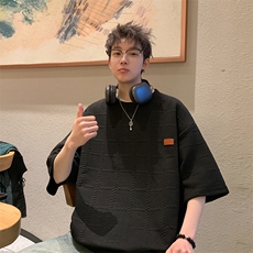 黑色