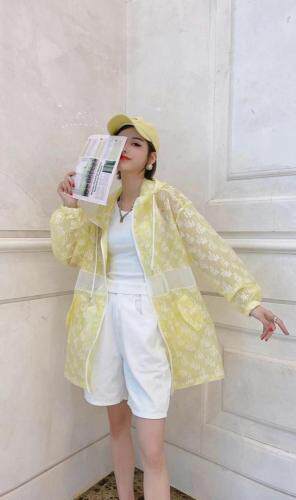 W773欧洲站夏季新款时尚休闲潮接接大版字母印花防晒衣,女装,L·H·X