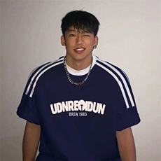 藏青色