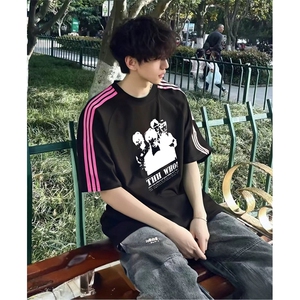 抖音得物品质二开240克宽松纯棉美式潮牌印花三条杠中性风短袖T恤图片
