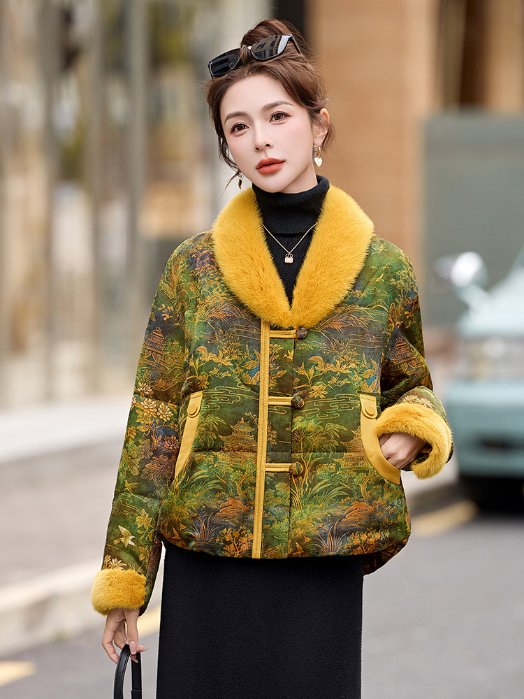 现货。现货。2025年冬季新中式潮气质保暖羽绒新款,女装羽绒服,艾仟回(原伊仟回)
