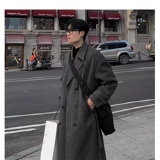 灰色