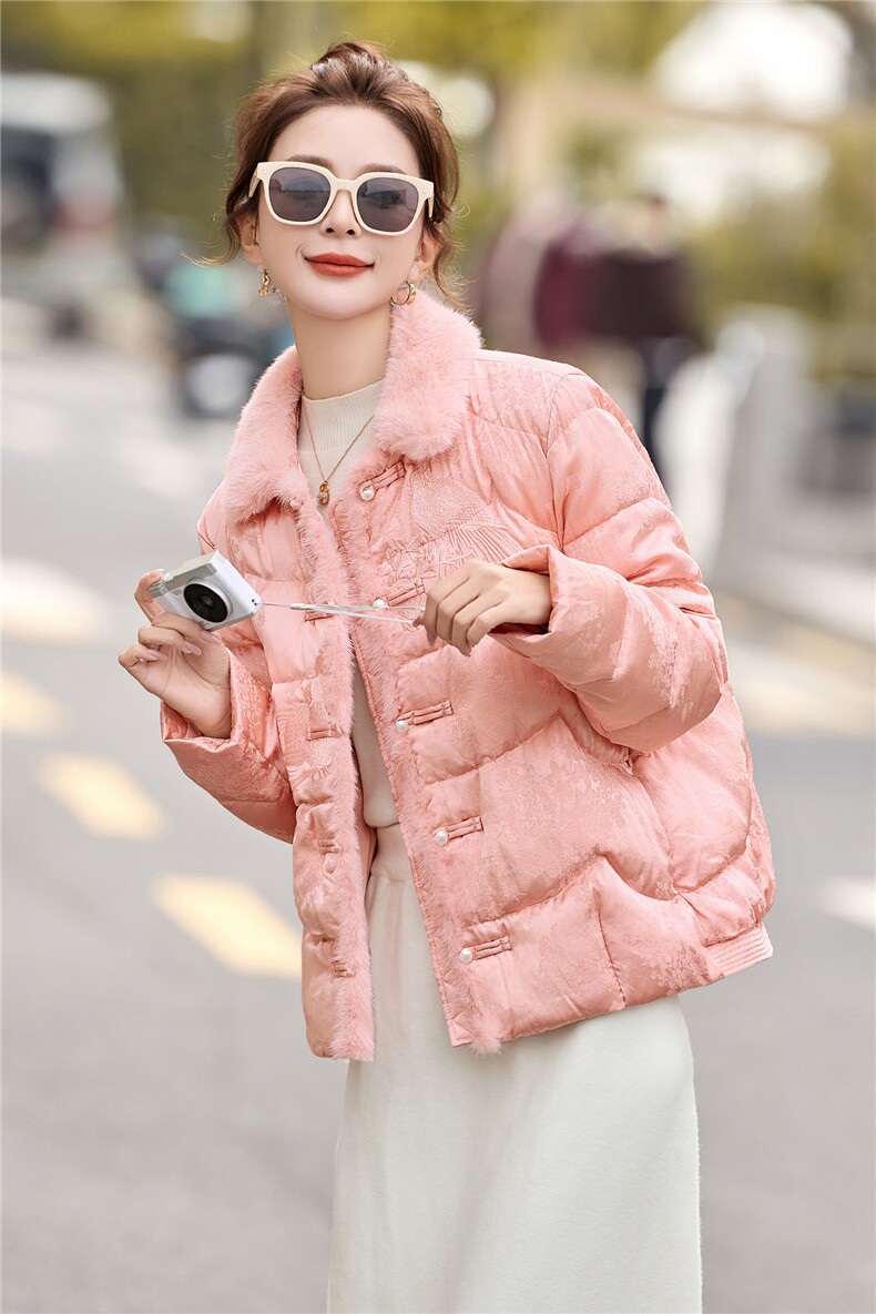 新中式白鸭绒羽绒服外套女2025冬季新款重工刺绣水貂毛提花外套,女装羽绒服,美沁