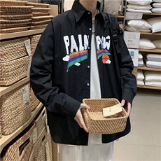 黑色