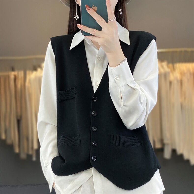2025年秋季常规三兜时尚百搭通勤休闲女士V领马甲,女装马甲,森墨