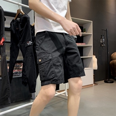 黑色