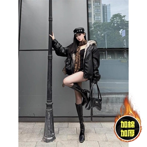 现货冬季美式潮牌痞帅PU皮机车服棉衣毛毛绒狼王座山雕皮棉服,微卷发型设计与脸型搭配男图片