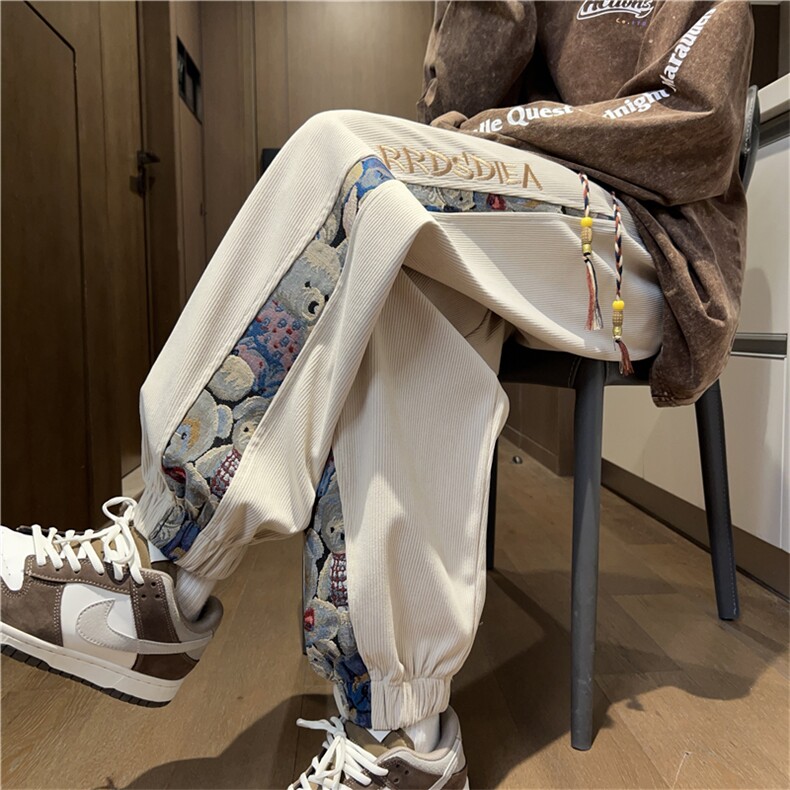 已出货K2388特p35控58300克灯芯绒休闲裤男小熊刺绣复古卫裤，男装休闲裤，电商D229A