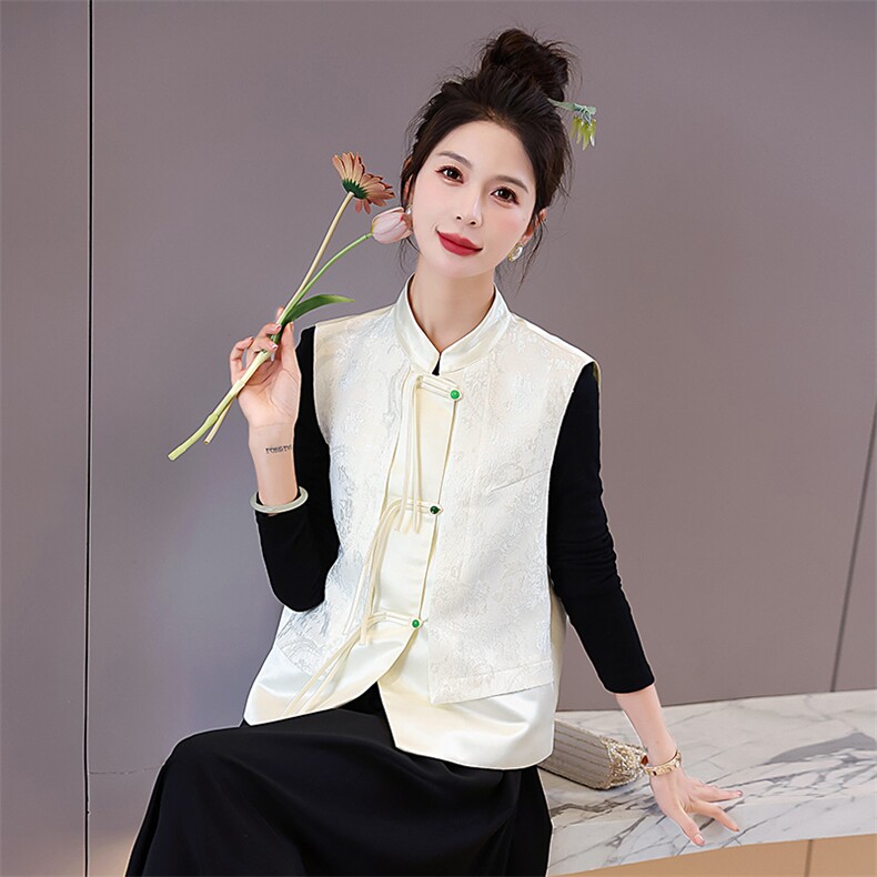 现货新中式马夹女2024年春季新款提花复古盘扣百搭马甲外套,女装马甲,卡杰菲